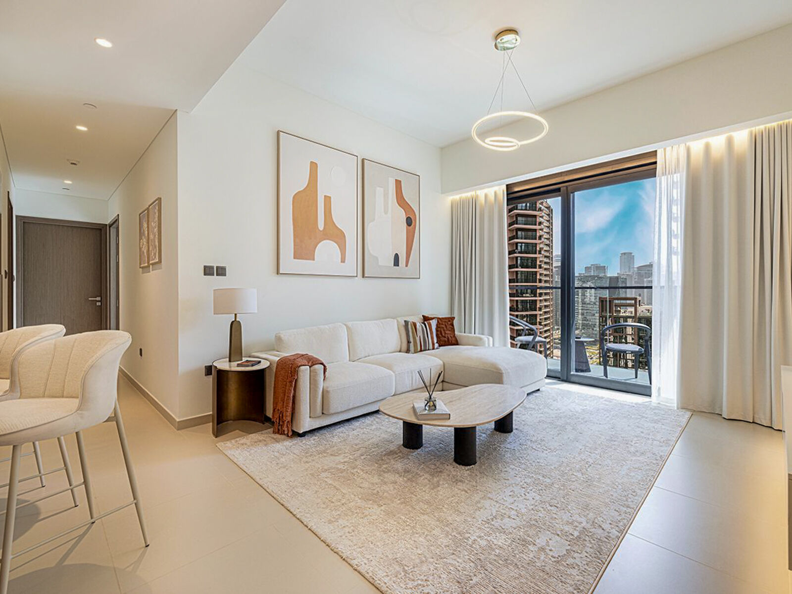 Upgraded l High floor l Blvd View l Vacant, picture 1