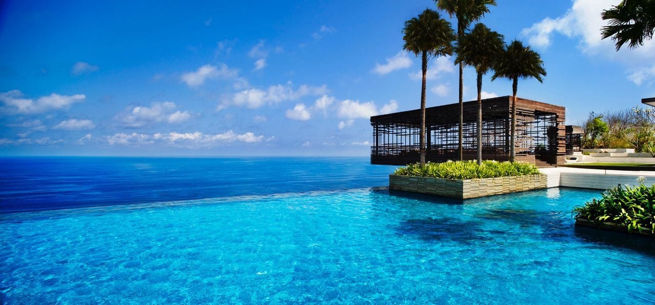 Alila Uluwatu cliff pool