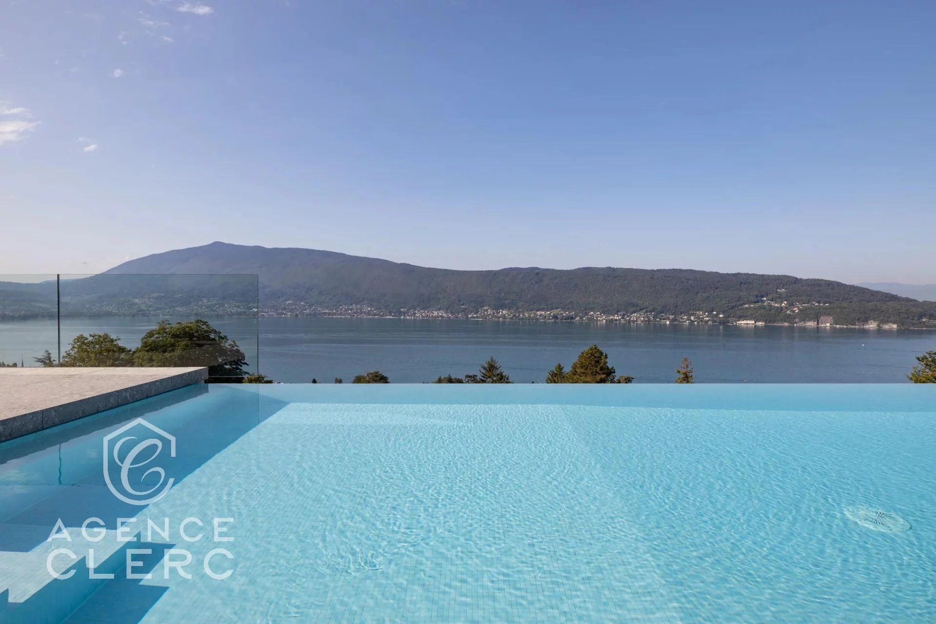 Veyrier du lac, property with panoramic view of the lake, picture 1