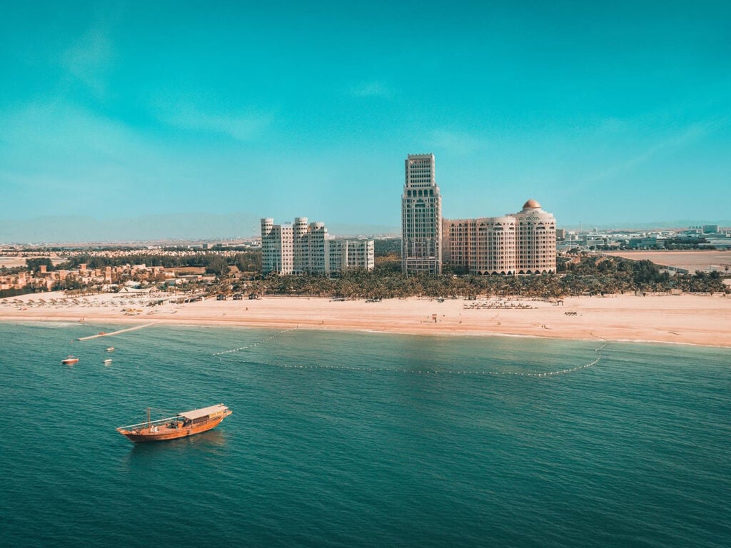 Luxurious Waterfront Apartment in Ras Al Khaimah, picture 1