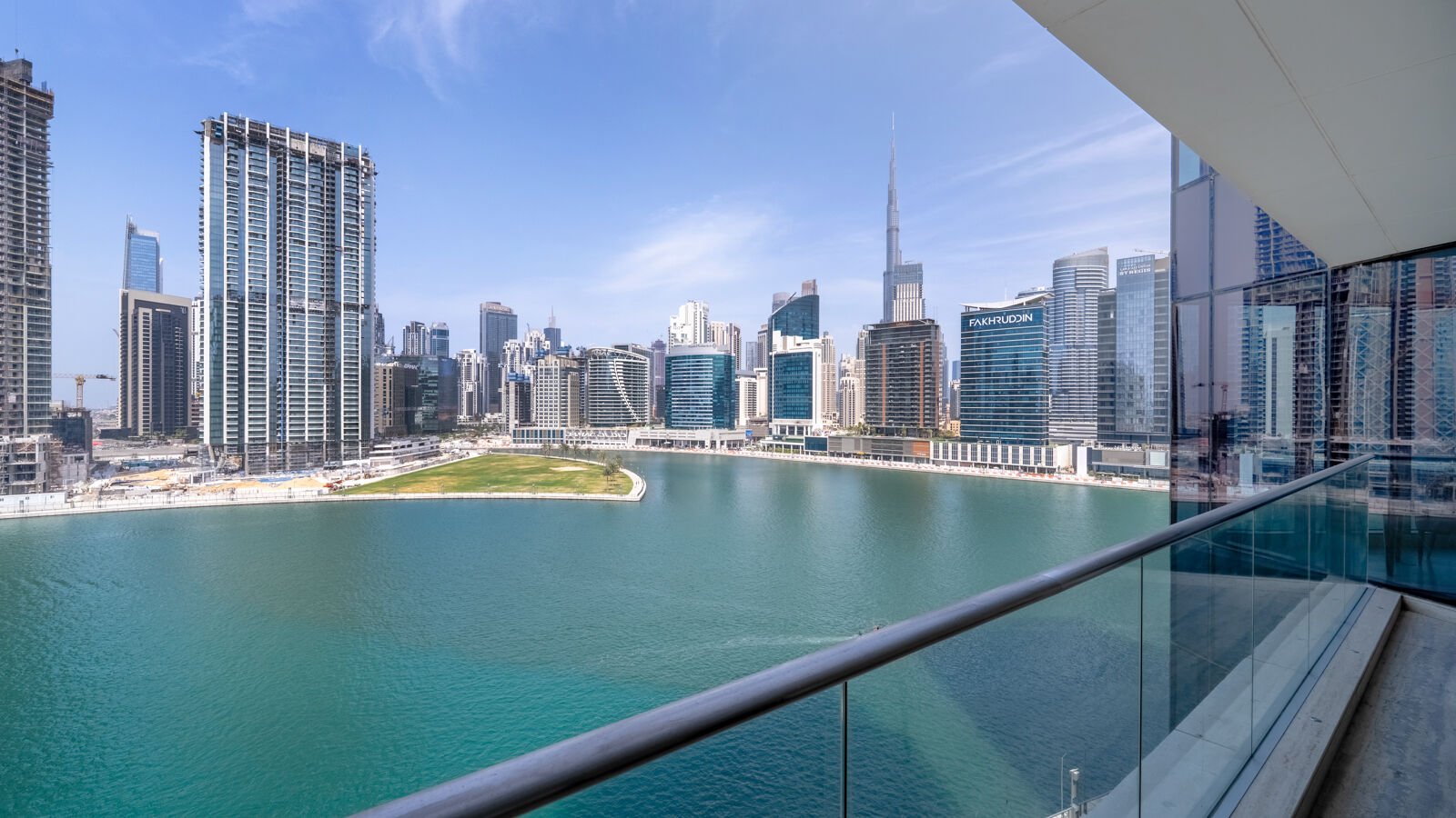 Rare Half floor unit with spectacular views, picture 1