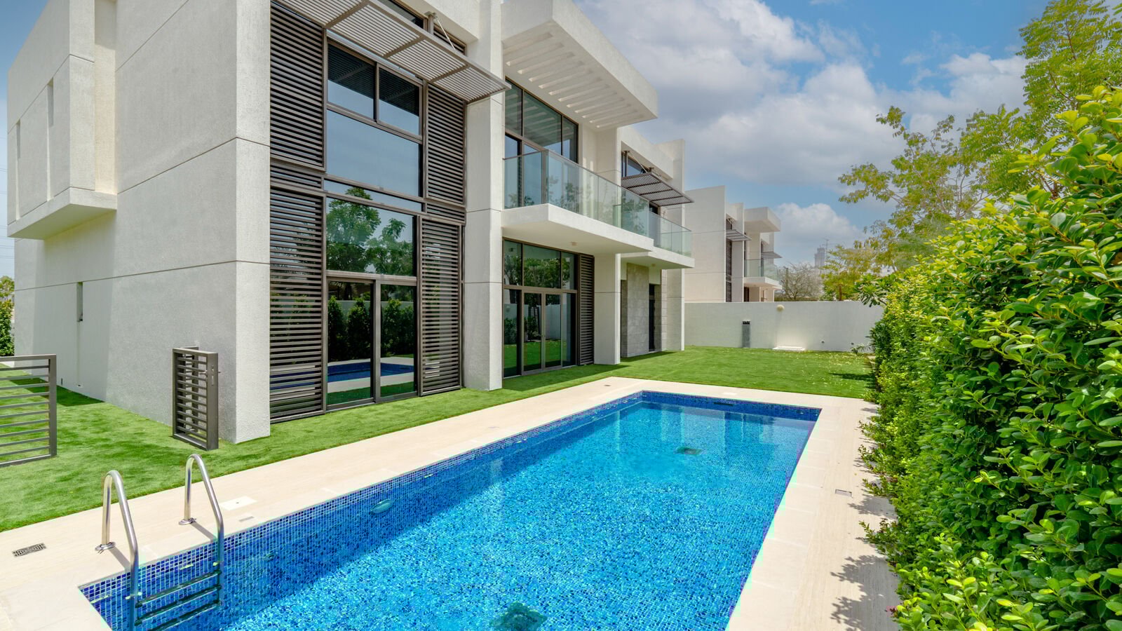 Luxury 5-bedroom villa in District One Phase III, picture 1