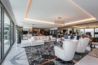 Fully Upgraded with Palm and Beach View, picture 3