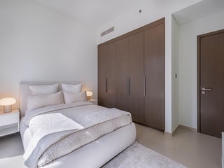 Upgraded l High floor l Blvd View l Vacant, picture 4