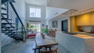 Fully Upgraded Two-Bedroom Duplex | Lake Views, picture 3
