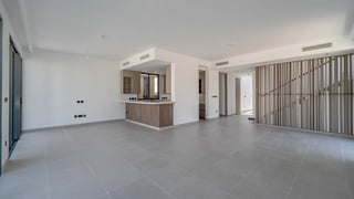 Luxury Corner Home | Near Park and Pool | Warranty, picture 3