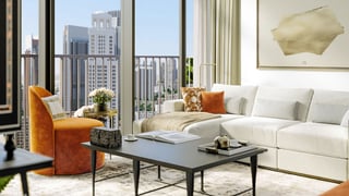 Skyline Retreat | Spacious 2-Bedroom | Waterfront Views, picture 3