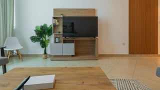 High Floor | Upgraded | Prime Location Apartment, picture 4