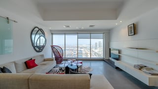Vacant | Upgraded | Fully Furnished | Spacious, picture 4