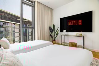 Dubai Island Stay | Sea Views & Marina Access | Bluewaters, picture 3