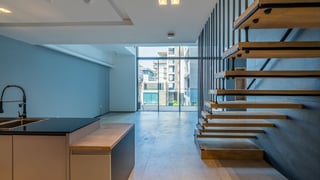 Spacious 2-Bedroom Duplex Apartment | The Terraces, picture 3