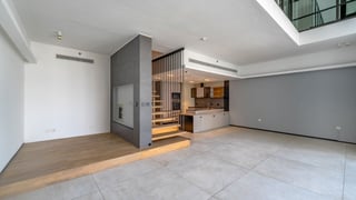 Spacious 2-Bedroom Duplex Apartment | The Terraces, picture 4