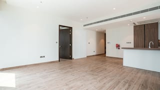 VACANT Premium 2BR | High Floor | 2 Parking Bays, picture 4