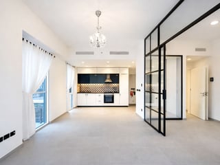 Skyline Living | Modern 2BR in Dubai Hills, picture 3