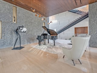 Fully Furnished | Luxurious Villa | Prime Location, picture 4