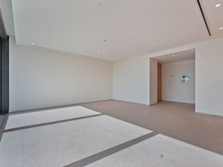 Exclusive | Rare Layout | Canal and Skyline Views, picture 4