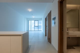 Canal Front | Luxurious Living | Prime Location, picture 4