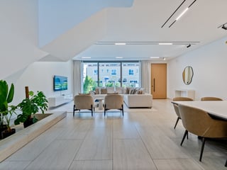 Pool and Rooftop Terrace - Vacant - 4500 Sqft, picture 3