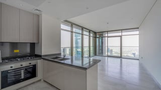 3 Bed | Luxury Living | Top Floor stunning views, picture 4