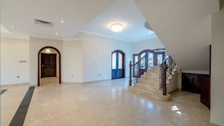 Upgraded and Landscaped Villa | Private Pool, picture 4