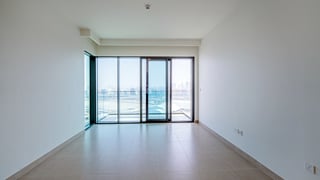 Water Views | Premium Location |  Luxurious Living, picture 4
