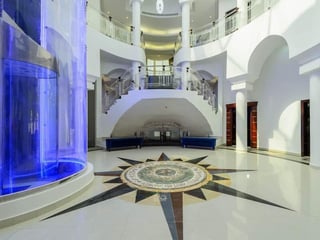 Stunning Villa with Lake Views and Elite Amenities, picture 3