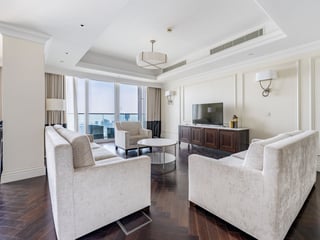Branded Luxury | 4BR Penthouse | Fully Furnished, picture 3