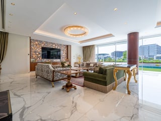 6 BR Upgraded Villa | Park View | Pool and Gym, picture 3