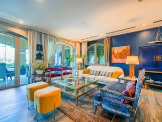 Exclusive Upgraded Lakefront Villa, picture 3