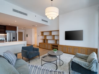 Exquisite La Mer Apartment with Marina Views, picture 4