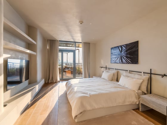 Wabi-Sabi Inspired Waterfront Penthouse, picture 16