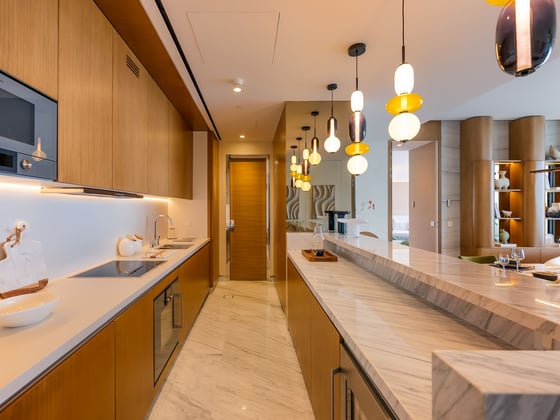 Upgraded Luxury Apartment with Sweeping Sea Views, picture 5