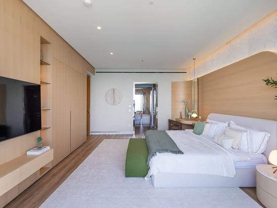 Upgraded Luxury Apartment with Sweeping Sea Views, picture 7