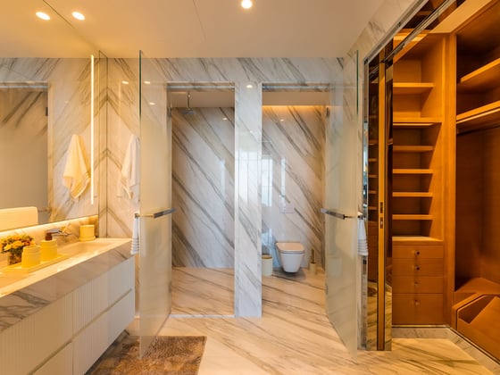 Upgraded Luxury Apartment with Sweeping Sea Views, picture 12