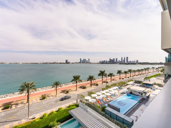 BRAND NEW VACANT /Stunning Sea Views, picture 1