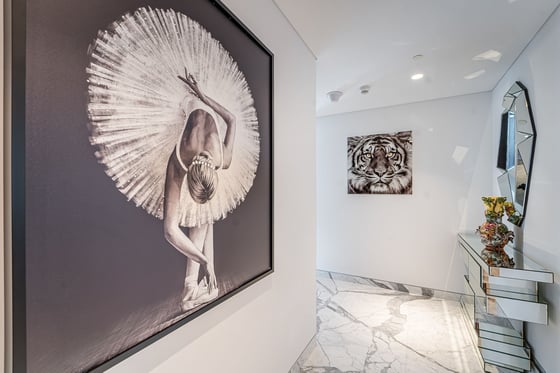 Fully Upgraded with Palm and Beach View, picture 14