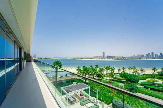 Fully Upgraded with Palm and Beach View, picture 32