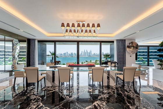 Fully Upgraded with Palm and Beach View, picture 10