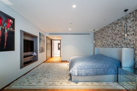 Fully Upgraded with Palm and Beach View, picture 24