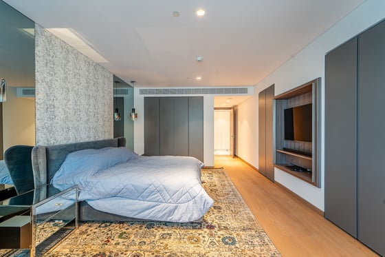 Fully Upgraded with Palm and Beach View, picture 29