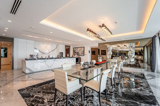 Fully Upgraded with Palm and Beach View, picture 8