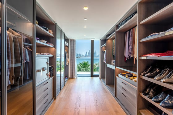 Fully Upgraded with Palm and Beach View, picture 17