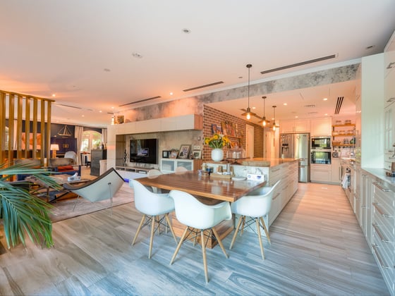 Exclusive Upgraded Lakefront Villa in Jumeirah Park, picture 5