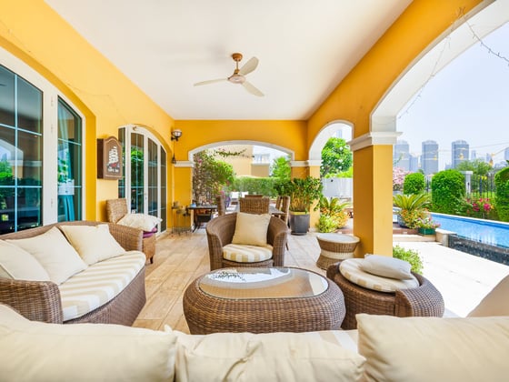 Exclusive Lakefront Villa in Jumeirah Park, picture 17