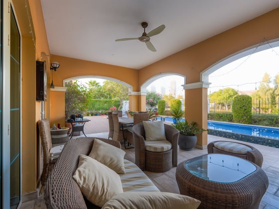 Exclusive Upgraded Lakefront Villa in Jumeirah Park, picture 13