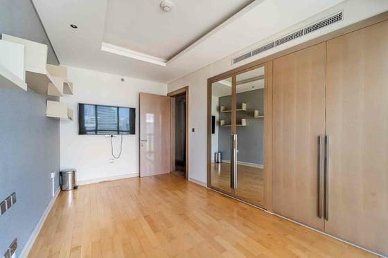 Priced below OP | Eye Catching Burj View | Vacant, picture 14