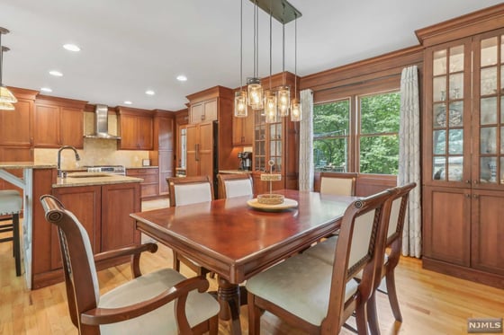 55 Woodland Road, picture 8