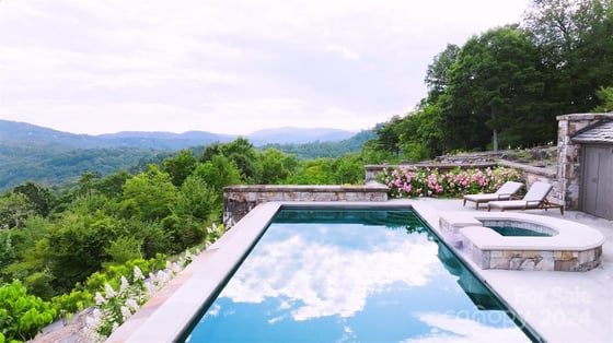 581 Sagee Woods Drive, picture 31