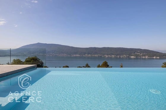 Veyrier du lac, property with panoramic view of the lake, picture 1