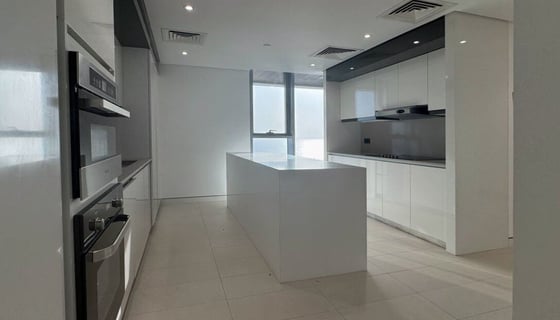 Luxurious Penthouse Living on Bluewaters Island, picture 6
